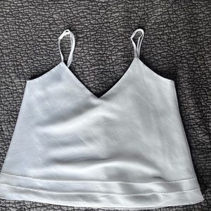 DISCOUNTED SHIPPING 📦 Aritzia Talula flowy top